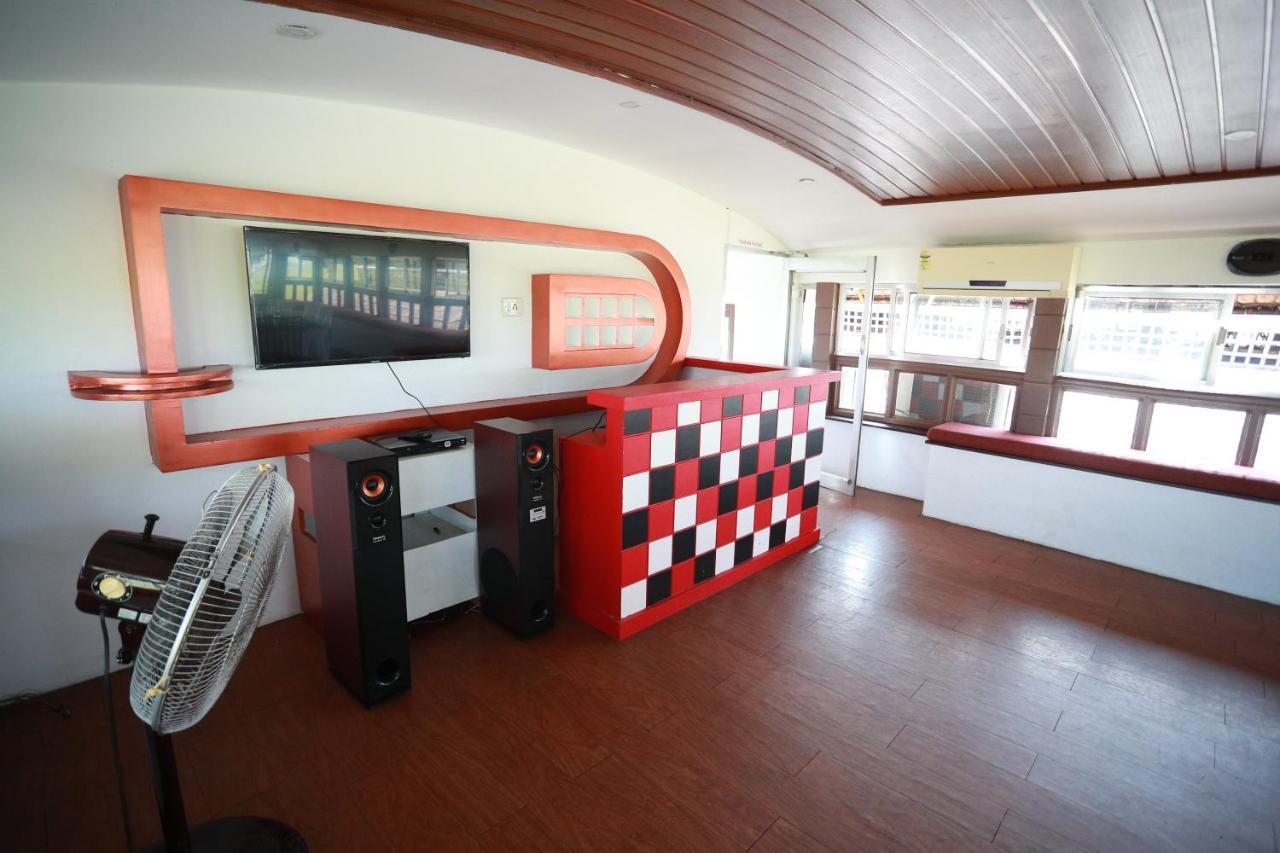 Friends Cruise, Nightstay Houseboat Alappuzha Exterior photo