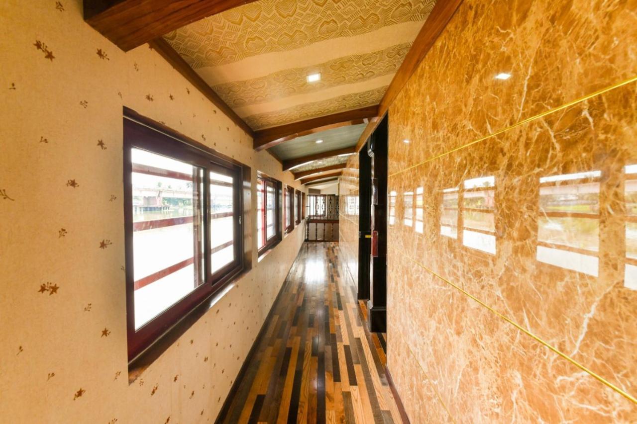 Friends Cruise, Nightstay Houseboat Alappuzha Exterior photo