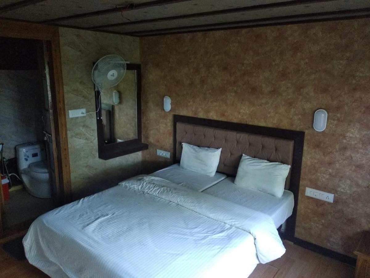 Friends Cruise, Nightstay Houseboat Alappuzha Exterior photo