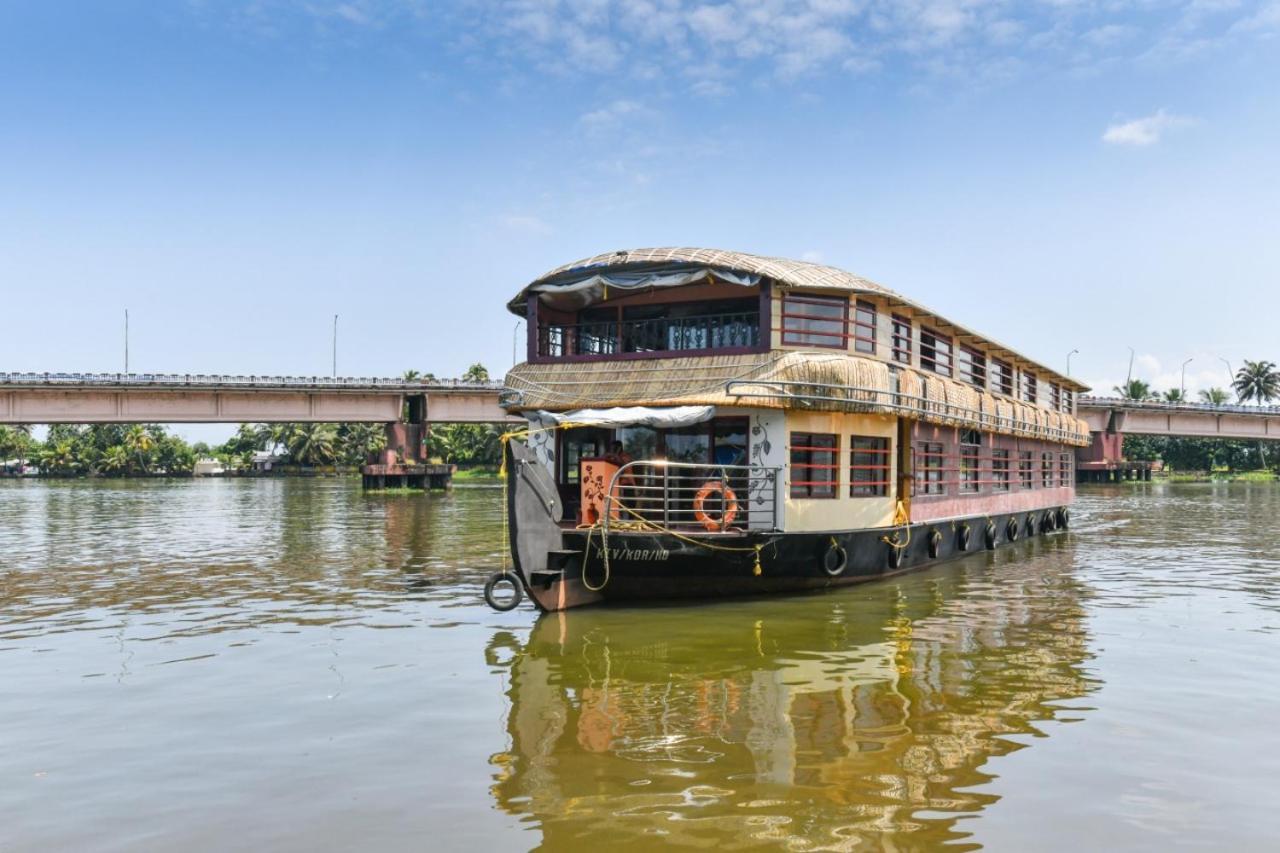 Friends Cruise, Nightstay Houseboat Alappuzha Exterior photo