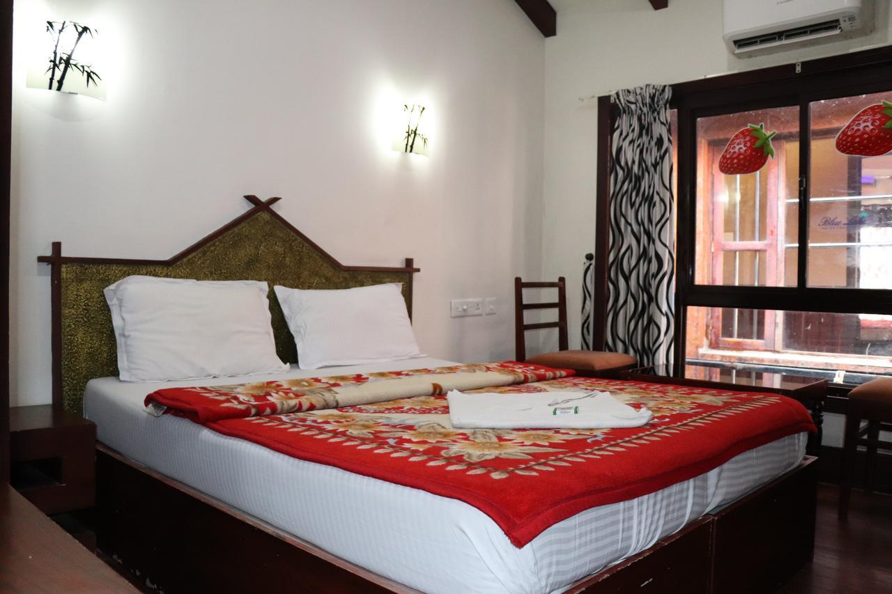 Friends Cruise, Nightstay Houseboat Alappuzha Exterior photo